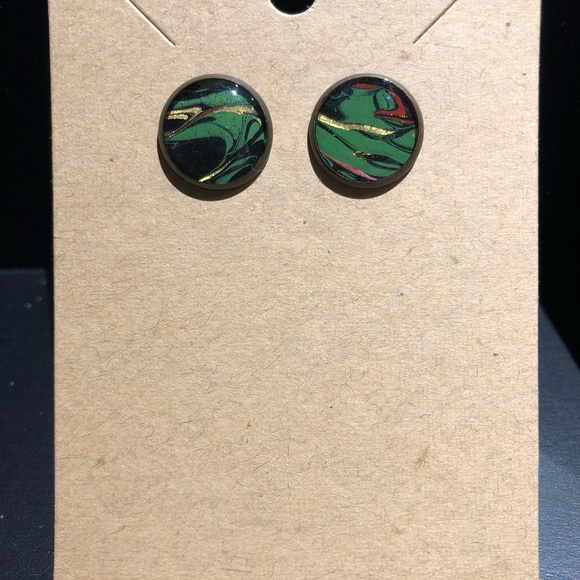 Handmade acrylic painted stud earrings - Picture 3 of 5